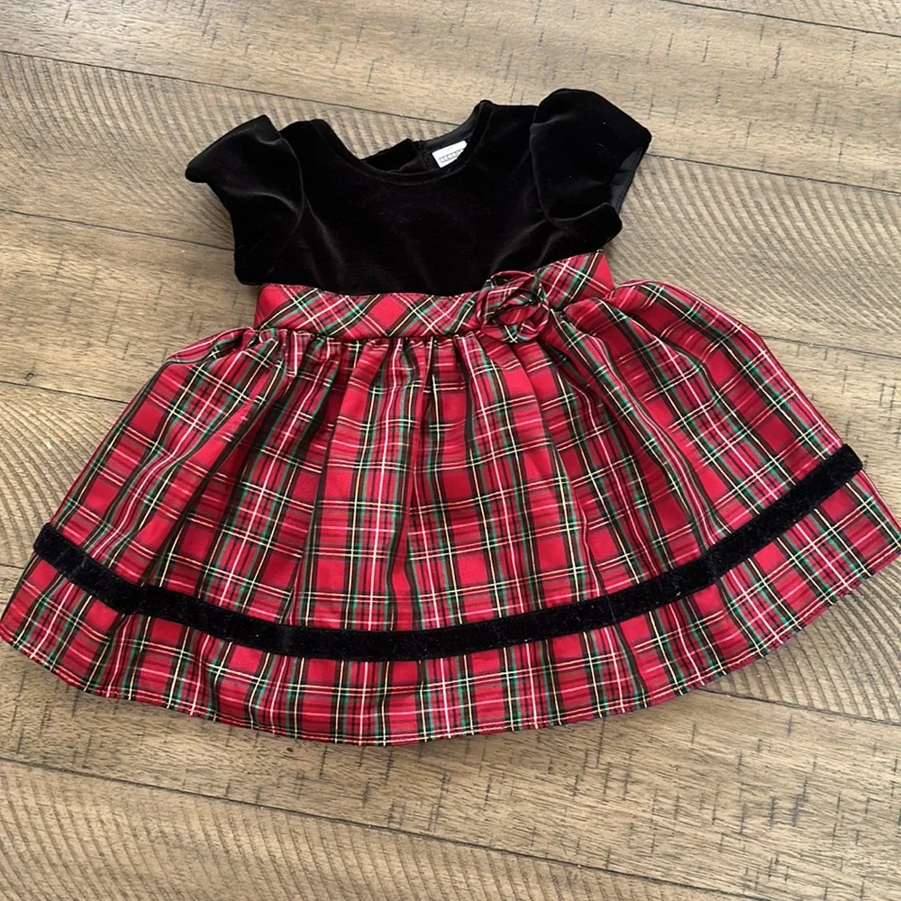 Fancy Christmas Dress - Picture 3 of 7